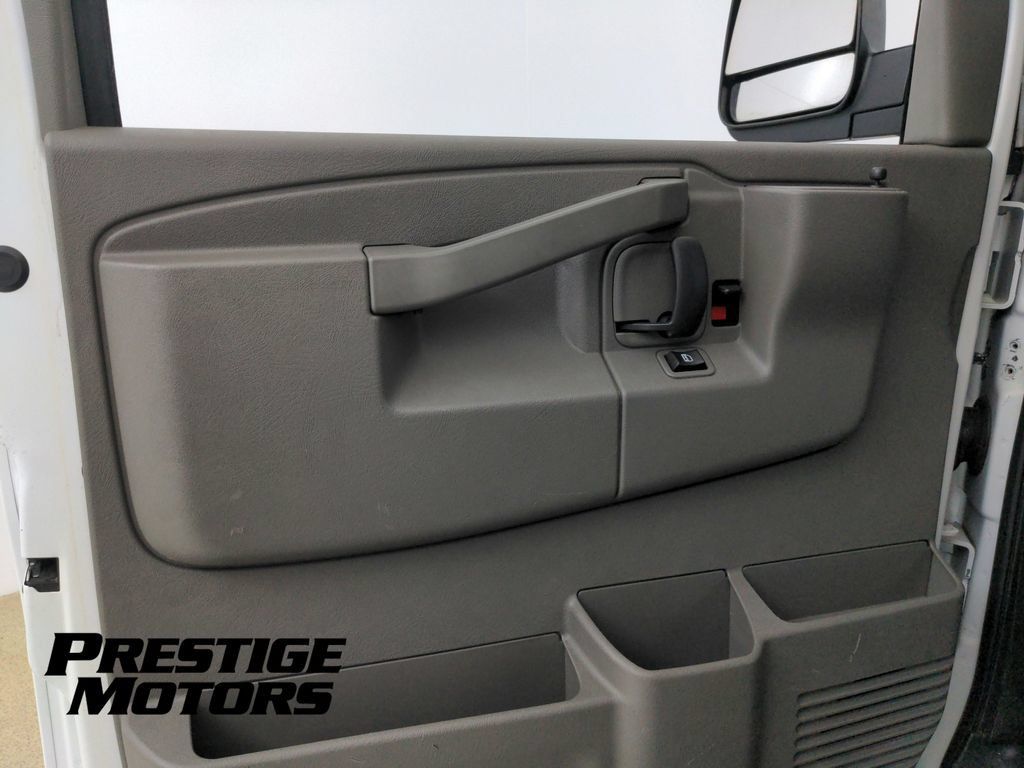 Used 2018 Chevrolet Express 3500 LT w/ LT Preferred Equipment Group RWD image 20