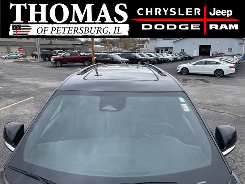 Used 2024 Jeep Grand Cherokee L Limited w/ Luxury Tech Group II AWD/4WD image 8