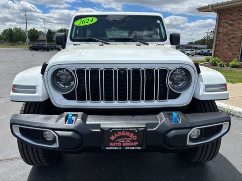 Used 2024 Jeep Wrangler Unlimited Sahara w/ Technology Group AWD/4WD image 8
