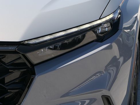 Used 2025 Honda CR-V Sport-L image 8