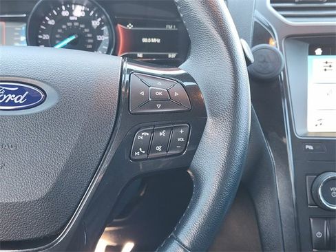 Used 2019 Ford Explorer XLT w/ Equipment Group 202A image 28