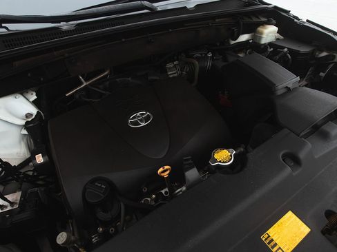 Used 2017 Toyota Highlander XLE image 38