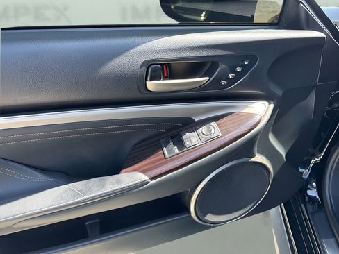 Used 2015 Lexus RC 350 w/ Luxury Package RWD image 29