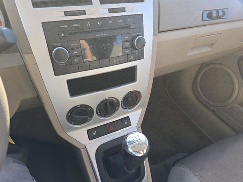 Used 2009 Dodge Caliber SXT w/ Driver Convenience Group FWD image 13