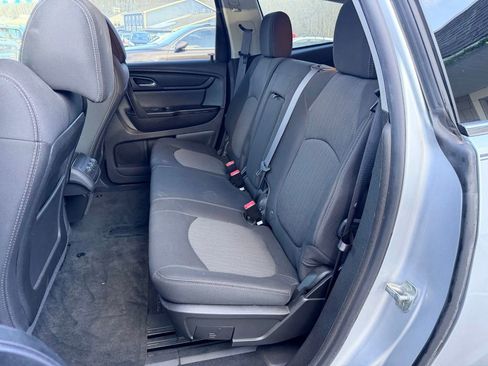 Used 2014 Chevrolet Traverse LT image 31