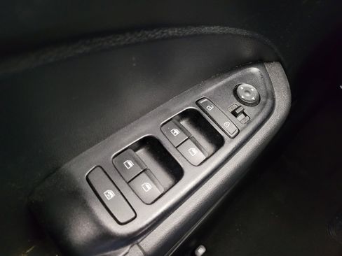 Used 2021 Hyundai Venue SE FWD image 27