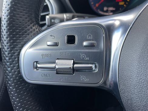 Used 2022 Mercedes-Benz GLC 300 4MATIC image 23