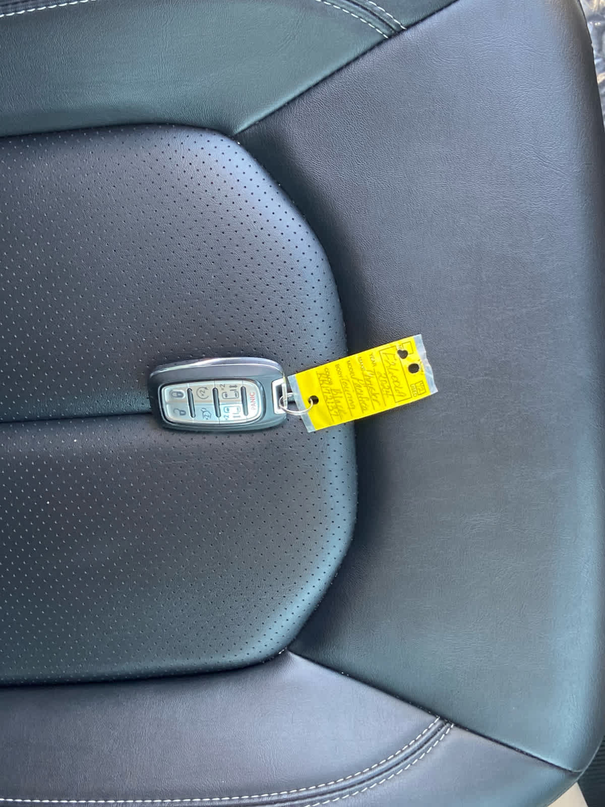 Used 2024 Chrysler Pacifica Touring-L FWD image 35