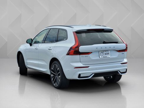 New 2026 Volvo XC60 T8 Ultra w/ Protection Package Premier AWD/4WD image 4