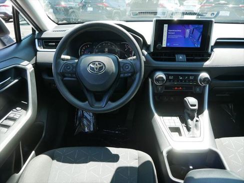 Certified 2025 Toyota RAV4 XLE AWD/4WD image 12