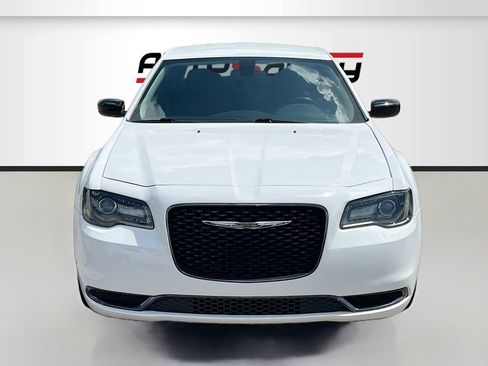 Used 2020 Chrysler 300 Touring w/ Sport Appearance Package image 2