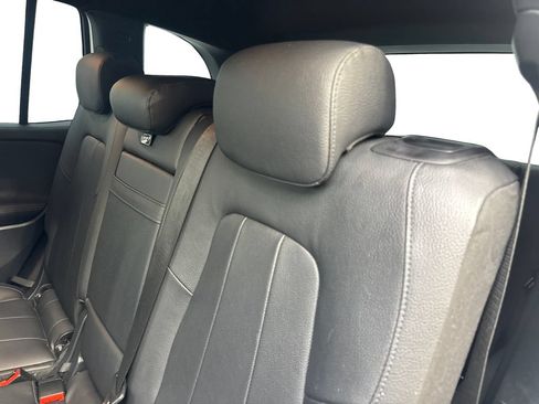 Used 2021 Mercedes-Benz GLB 250 w/ Premium Package image 32