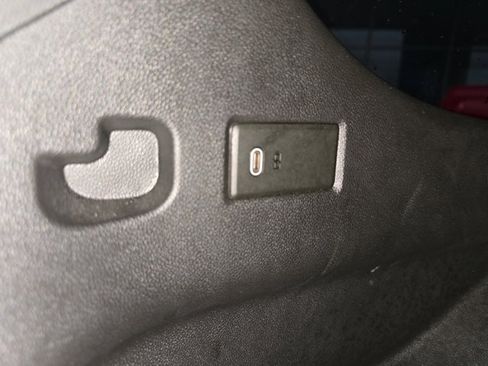 Used 2025 Chevrolet Tahoe Premier image 24