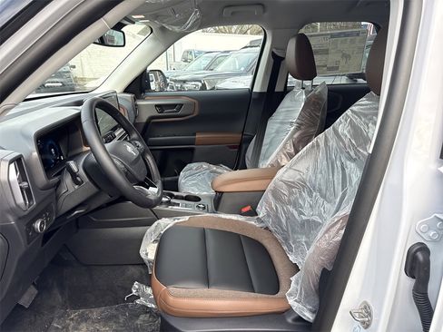 Used 2025 Ford Bronco Sport Outer Banks w/ Outer Banks Tech Package+ image 14