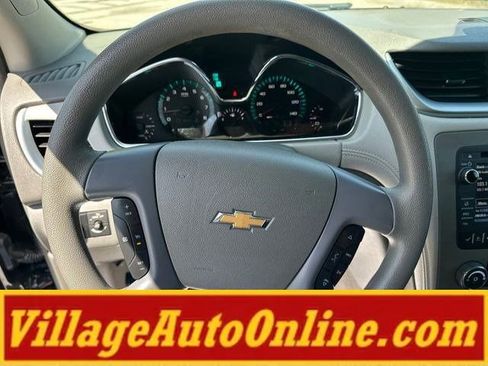 Used 2017 Chevrolet Traverse LS AWD/4WD image 17