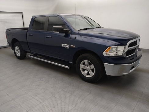 Used 2020 RAM 1500 Classic SLT w/ Luxury Group RWD image 11