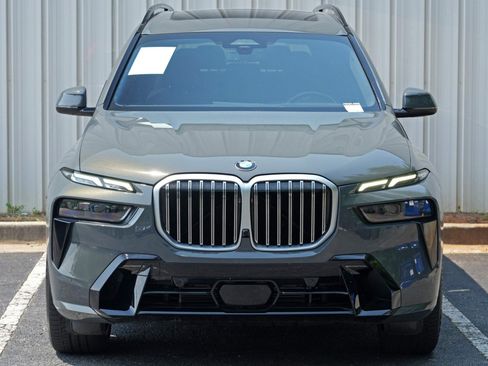Used 2023 BMW X7 xDrive40i w/ M Sport Package AWD/4WD image 57
