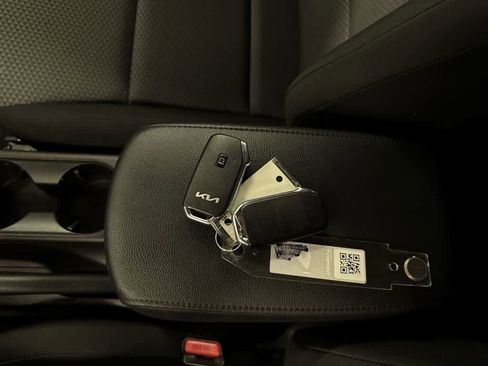 Used 2024 Kia Soul S FWD image 31