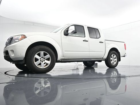 Used 2016 Nissan Frontier SV w/ SV Value Truck Package AWD/4WD image 31
