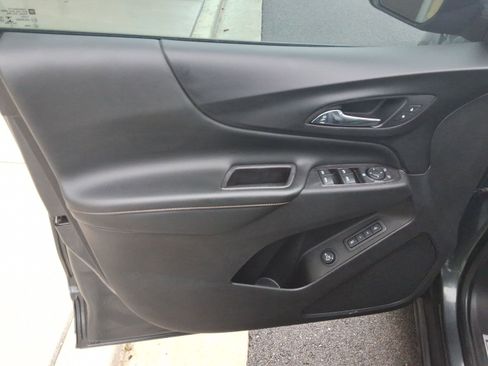 Used 2021 Chevrolet Equinox Premier image 22