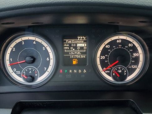 Used 2017 RAM 1500 ST w/ SXT Appearance Group AWD/4WD image 10