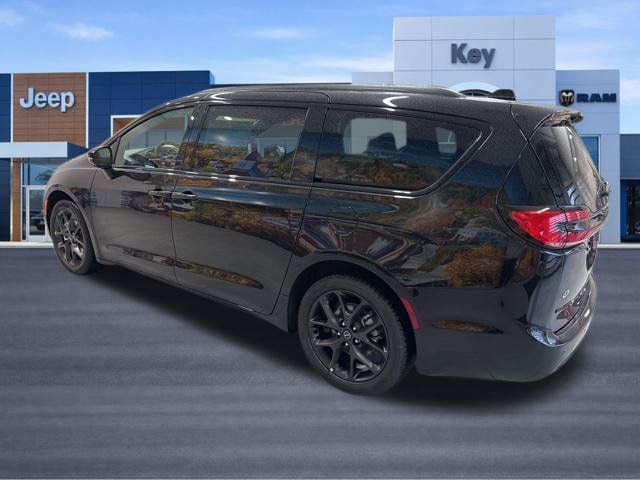 New 2026 Chrysler Pacifica Select w/ S Appearance Package FWD image 5