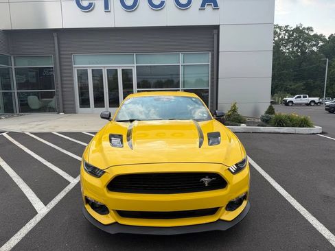 Used 2016 Ford Mustang GT Premium w/ Equipment Group 401A RWD image 3