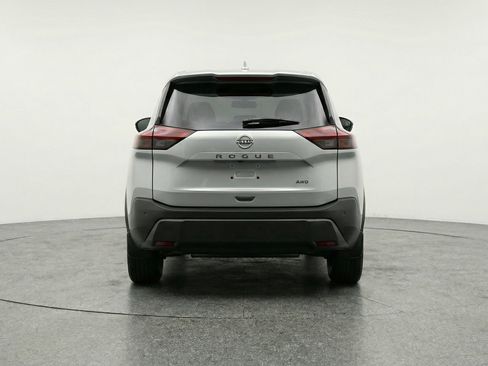 Used 2025 Nissan Rogue SV image 7