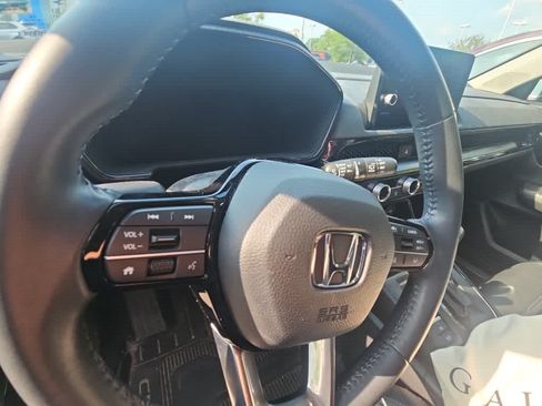 Used 2024 Honda CR-V EX-L image 7