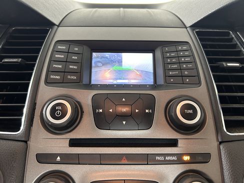 Used 2015 Ford Taurus SEL AWD/4WD image 20