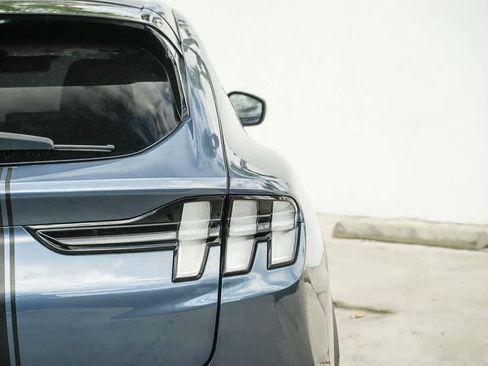 Used 2021 Ford Mustang Mach-E Select RWD image 7