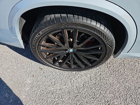 Used 2024 BMW X5 xDrive40i w/ M Sport Package image 11