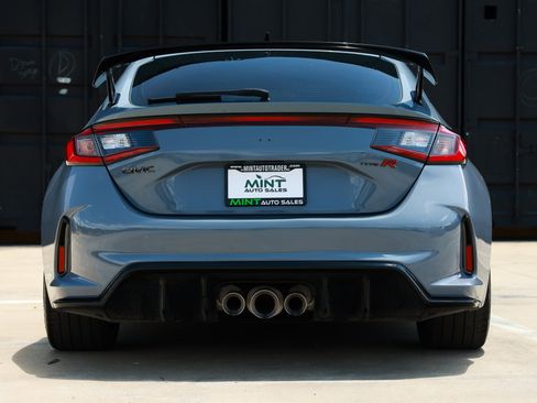 Used 2025 Honda Civic Type R image 11