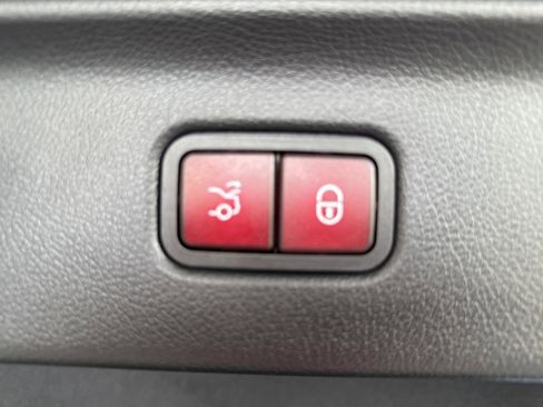 Certified 2026 Mercedes-Benz S 580 4MATIC Sedan image 9