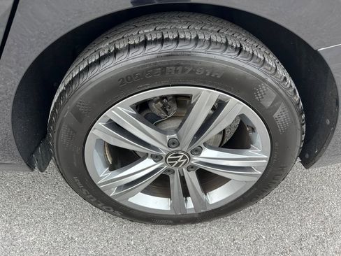 Used 2024 Volkswagen Jetta SE image 13