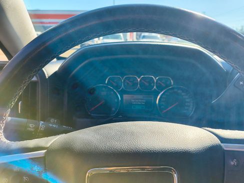 Used 2018 GMC Sierra 1500 SLT image 16