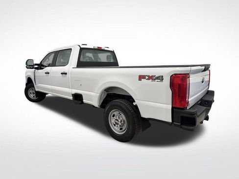 Used 2024 Ford F250 XL w/ XL Chrome Package image 3