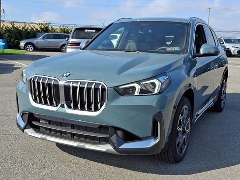 New 2026 BMW X1 xDrive28i w/ Technology Package AWD/4WD image 2
