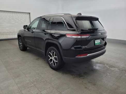 Used 2023 Jeep Grand Cherokee Limited image 5