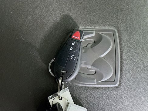 Used 2016 RAM 1500 Big Horn image 35