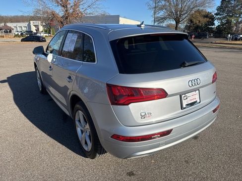 Used 2020 Audi Q5 2.0T Premium Plus w/ Premium Plus Package image 3