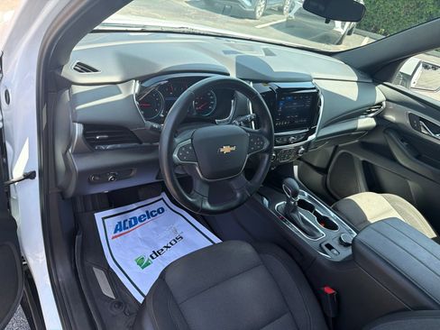 Used 2023 Chevrolet Traverse LT FWD image 10