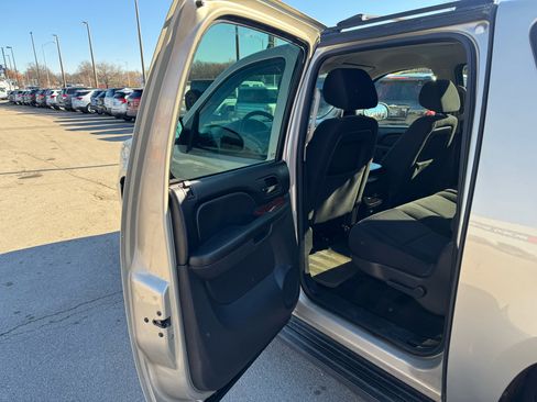 Used 2013 Chevrolet Suburban LS w/ Convenience Package 1 image 14