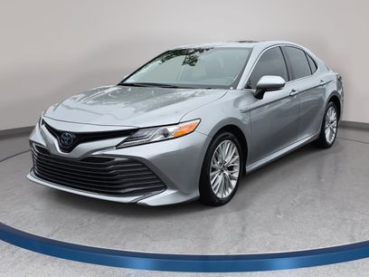 Used 2020 Toyota Camry XLE w/ Sunroof Package
