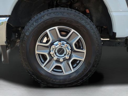 Used 2026 Ford F250 Lariat AWD/4WD image 27