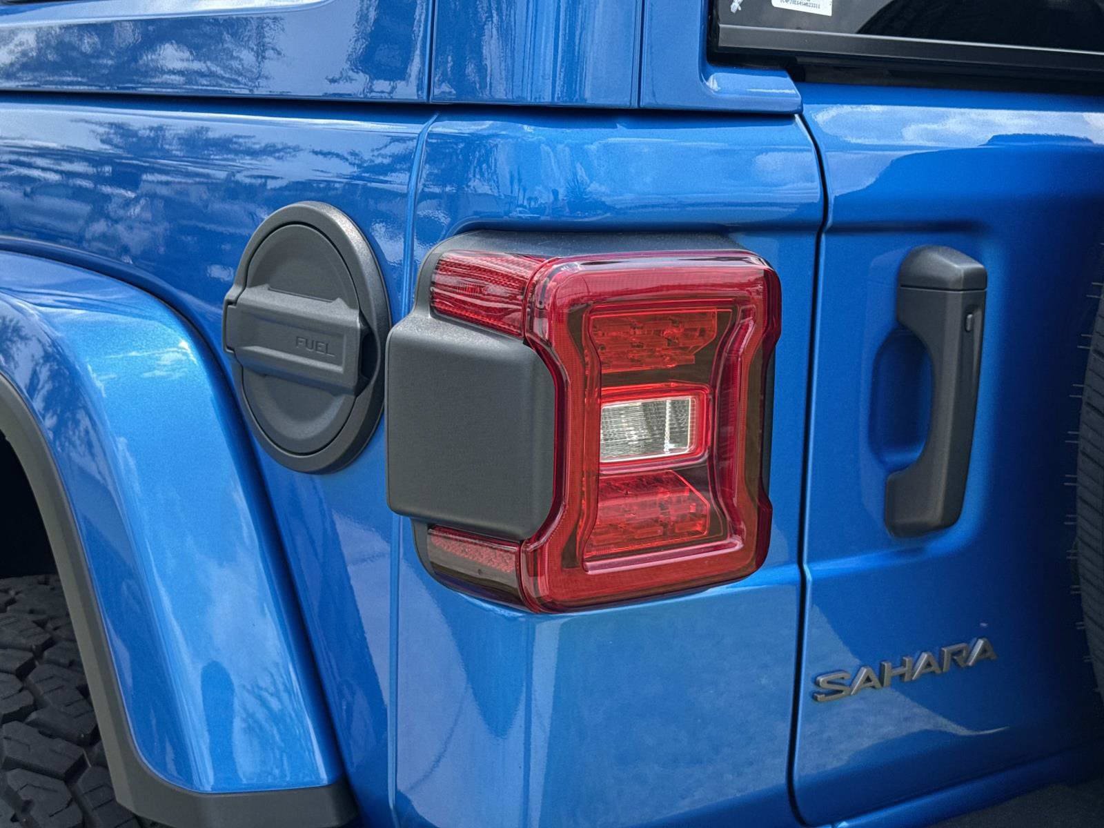 Used 2025 Jeep Wrangler Unlimited Sahara AWD/4WD image 10