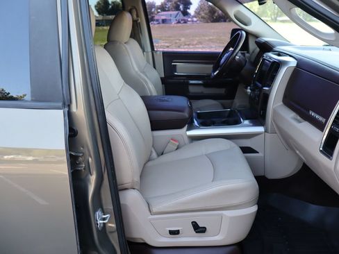 Used 2015 RAM 1500 Laramie w/ Convenience Group AWD/4WD image 22