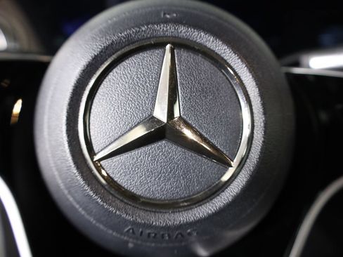 Used 2023 Mercedes-Benz EQS 580 4MATIC SUV image 12