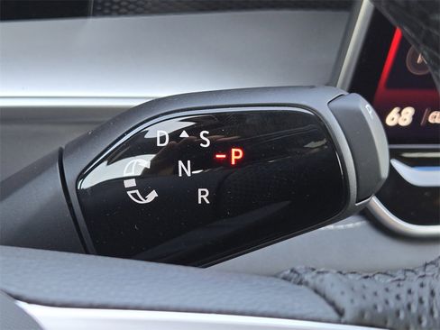 New 2026 Volkswagen Tiguan SE R-Line image 18