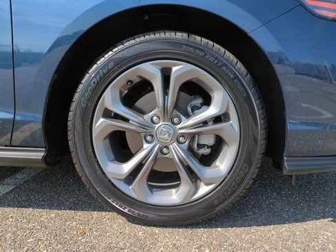 Used 2024 Honda Accord EX image 11